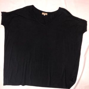 Piko v-neck short sleeved black Large top